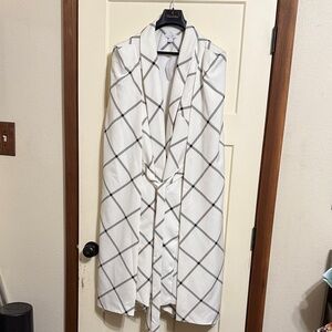 NWT New York & Company Cream Plaid Cape Coat